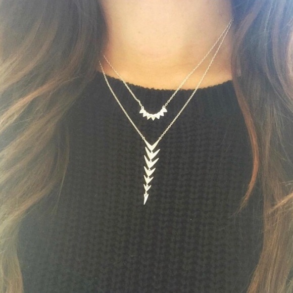 Stella & Dot | Dainty Delicate Silver Arrow Drop Necklace Retired - Picture 9 of 10